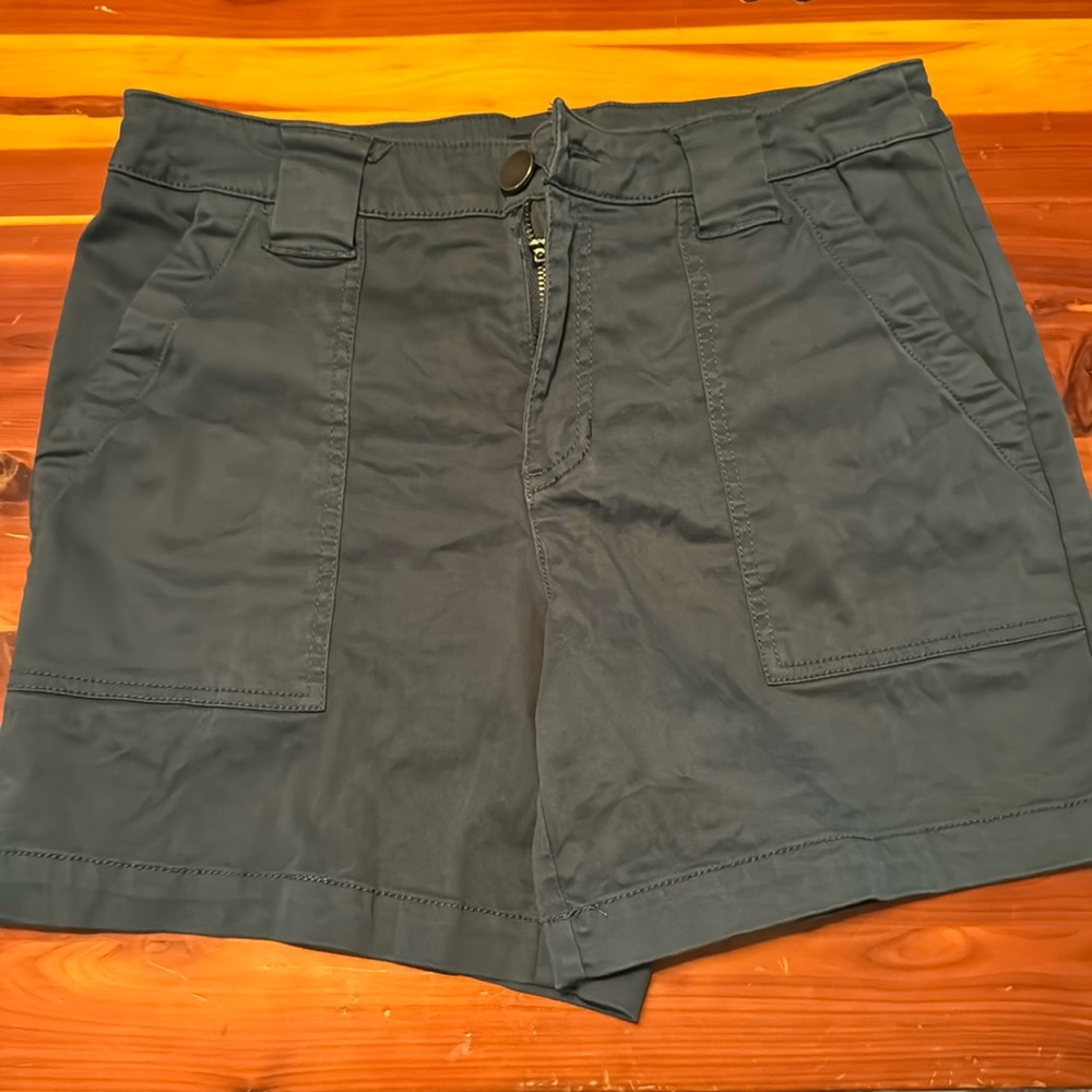 Violets and Roses Chino Shorts in Grey Blue